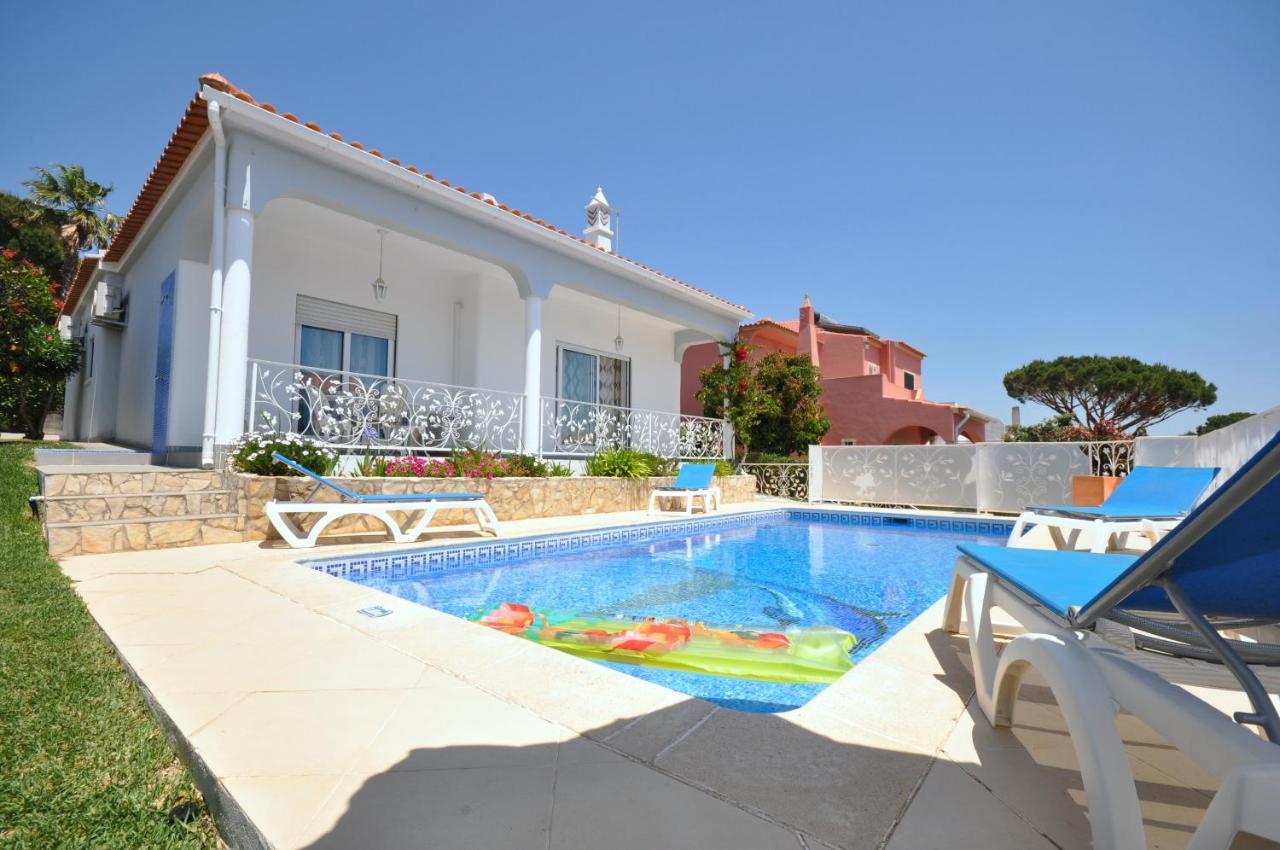 Well-Appointed Villa Is Situated In The Popular Resort Of Vilamoura Quarteira Εξωτερικό φωτογραφία