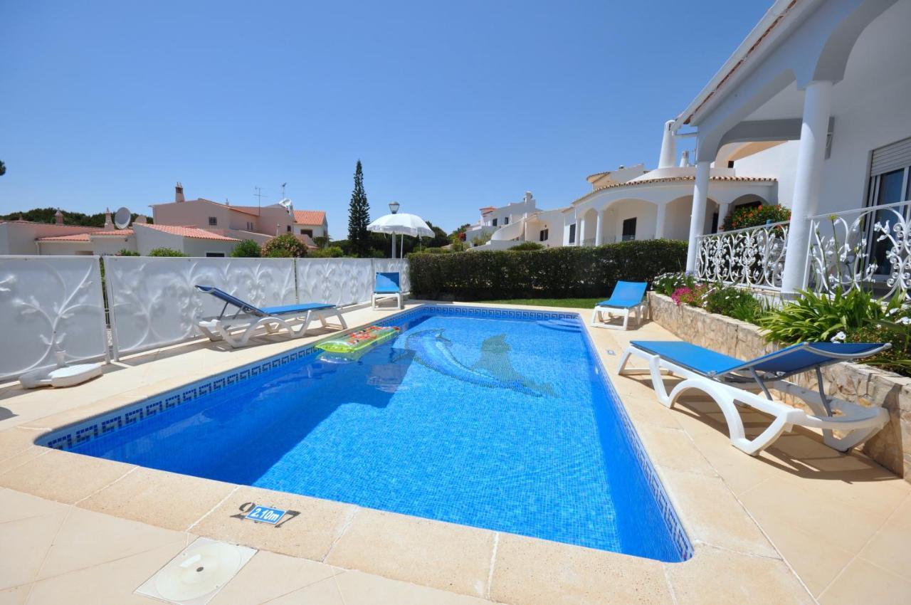 Well-Appointed Villa Is Situated In The Popular Resort Of Vilamoura Quarteira Εξωτερικό φωτογραφία