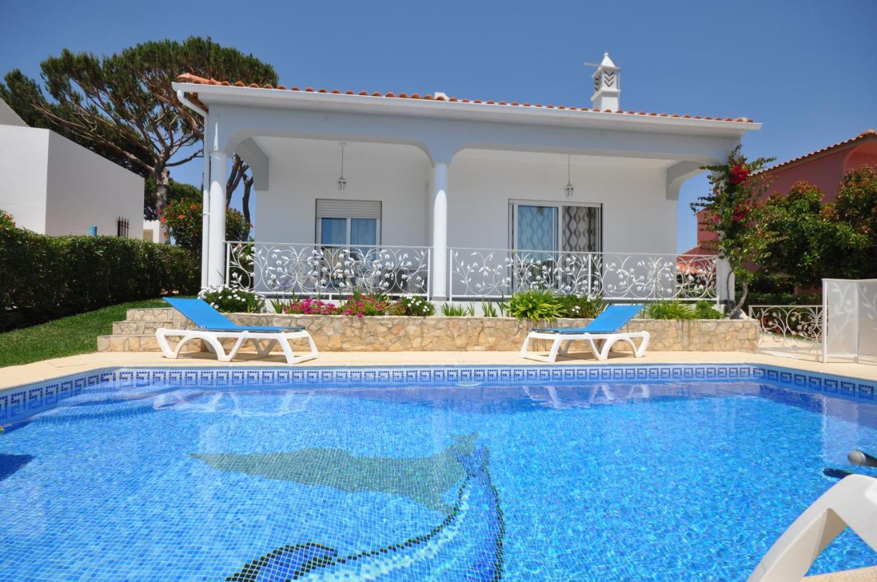 Well-Appointed Villa Is Situated In The Popular Resort Of Vilamoura Quarteira Εξωτερικό φωτογραφία